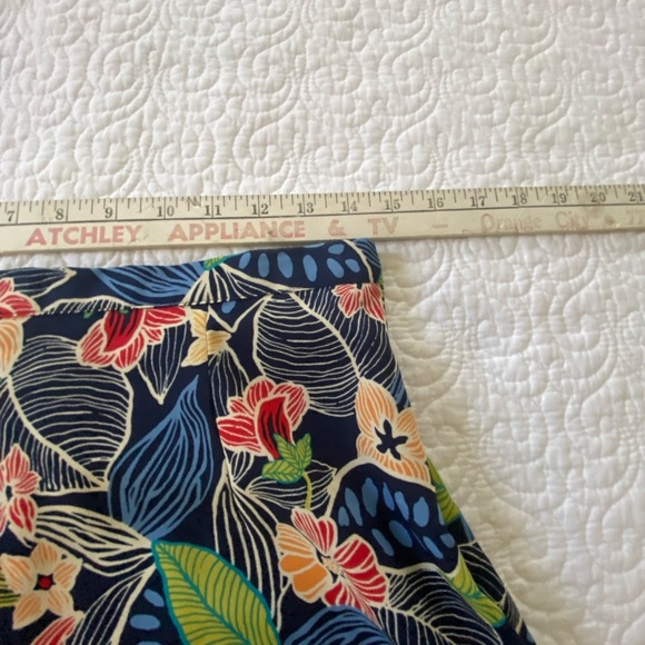 Sag Harbor Multicolor Floral Skirt Tropical • Resort Wear • Boho •Floral •Beachy - Picture 8 of 10